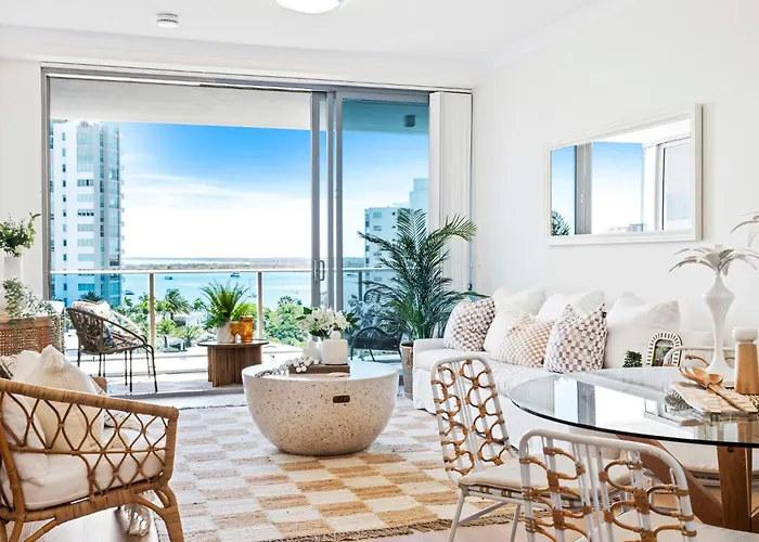 Broadwater 4 Bedroom